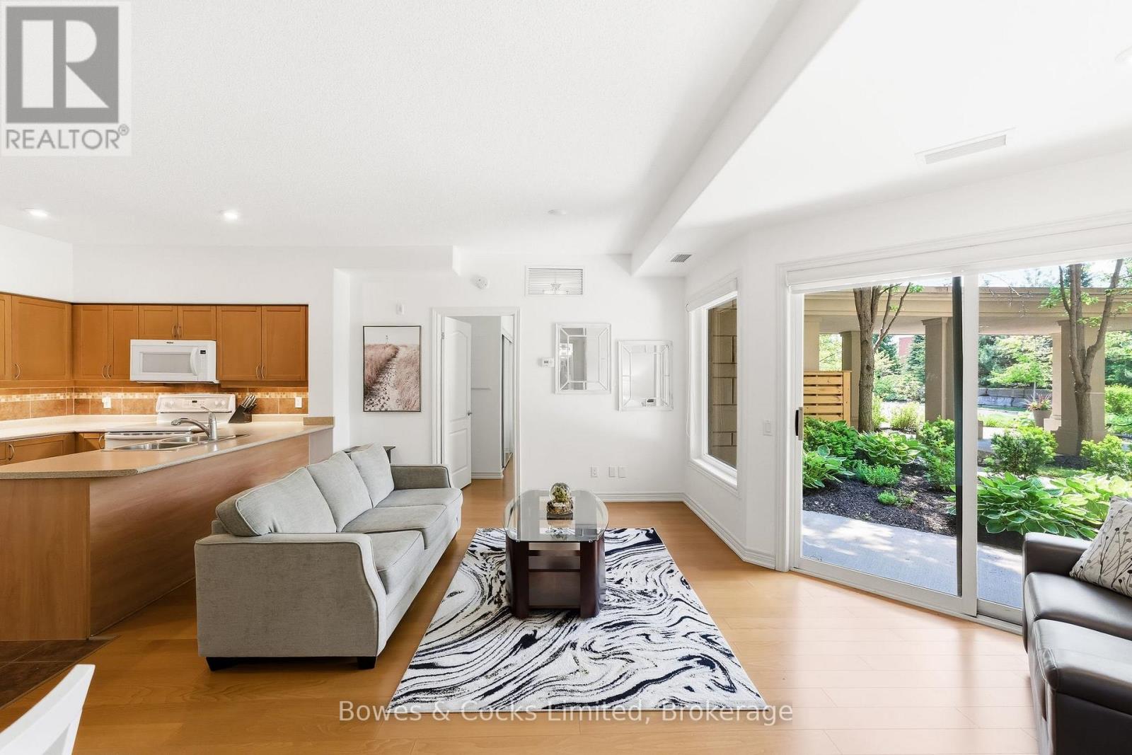 #110 869 CLONSILLA AVENUE - 17