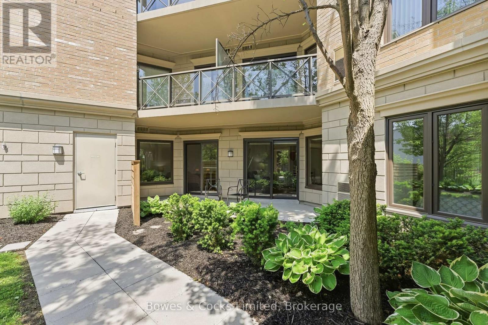 #110 869 CLONSILLA AVENUE - 30