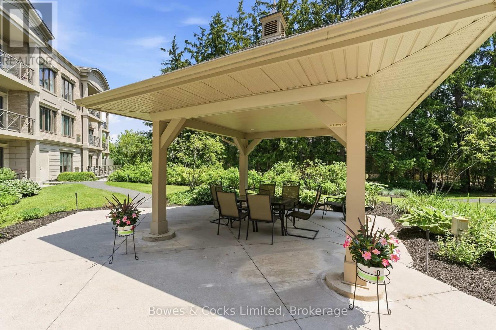 #110 869 CLONSILLA AVENUE - 33