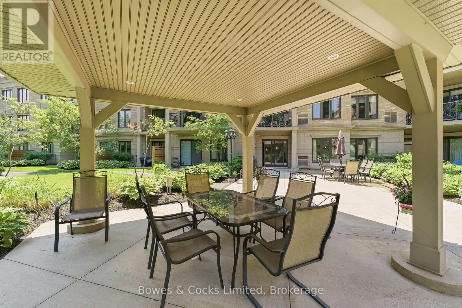 #110 869 CLONSILLA AVENUE - 34
