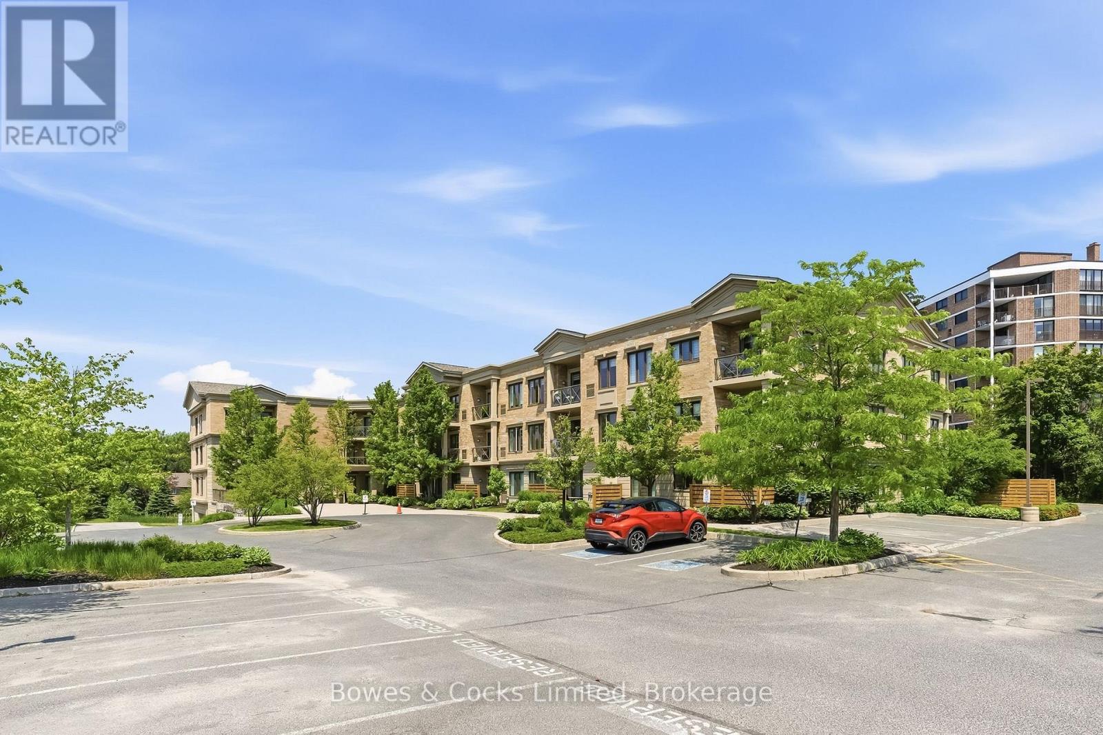 #110 869 CLONSILLA AVENUE - 36