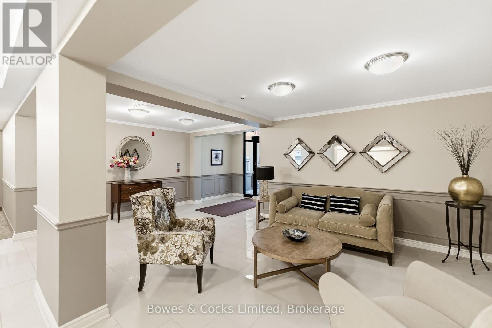 #110 869 CLONSILLA AVENUE - 4