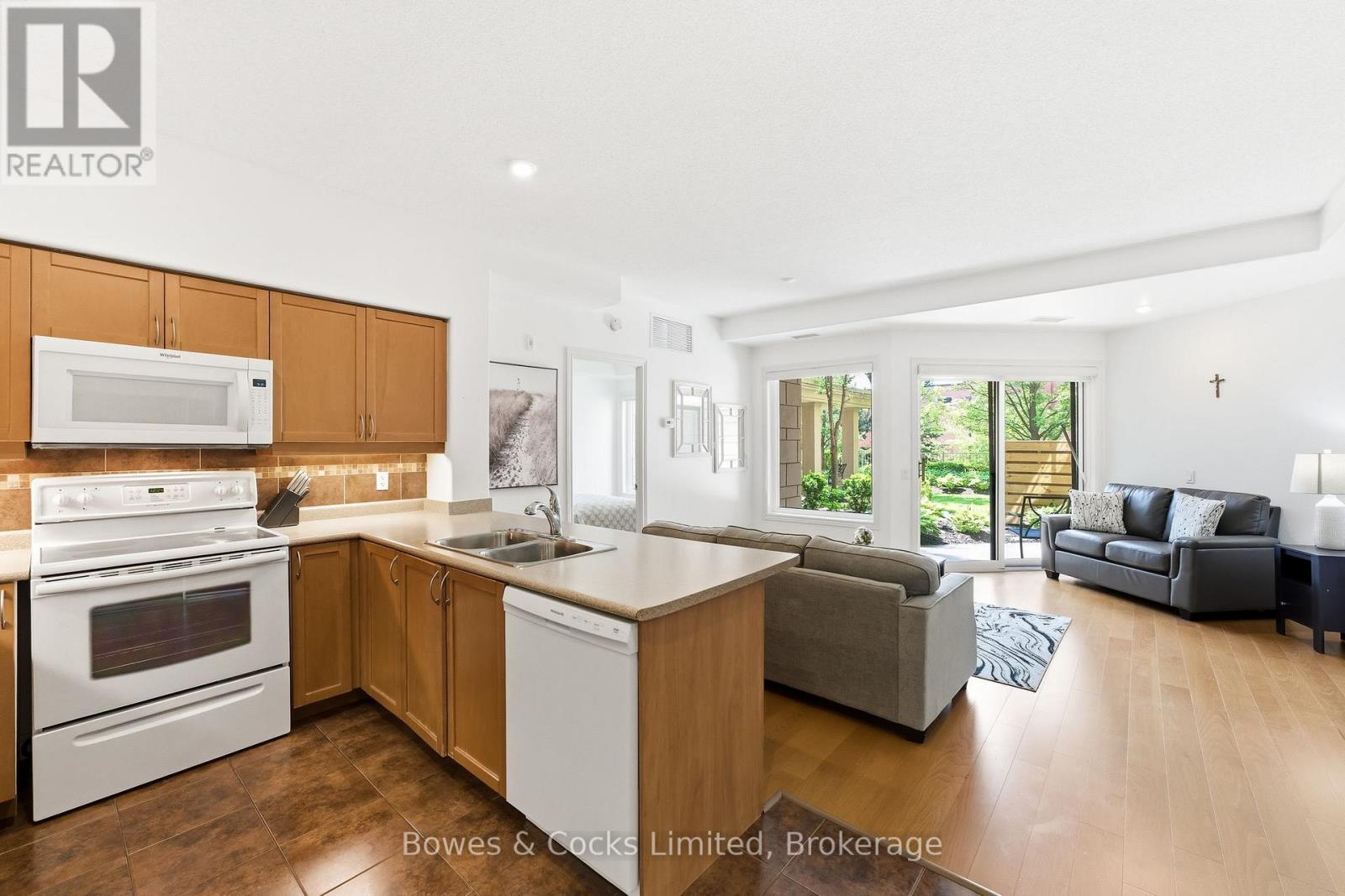 #110 869 CLONSILLA AVENUE - 9