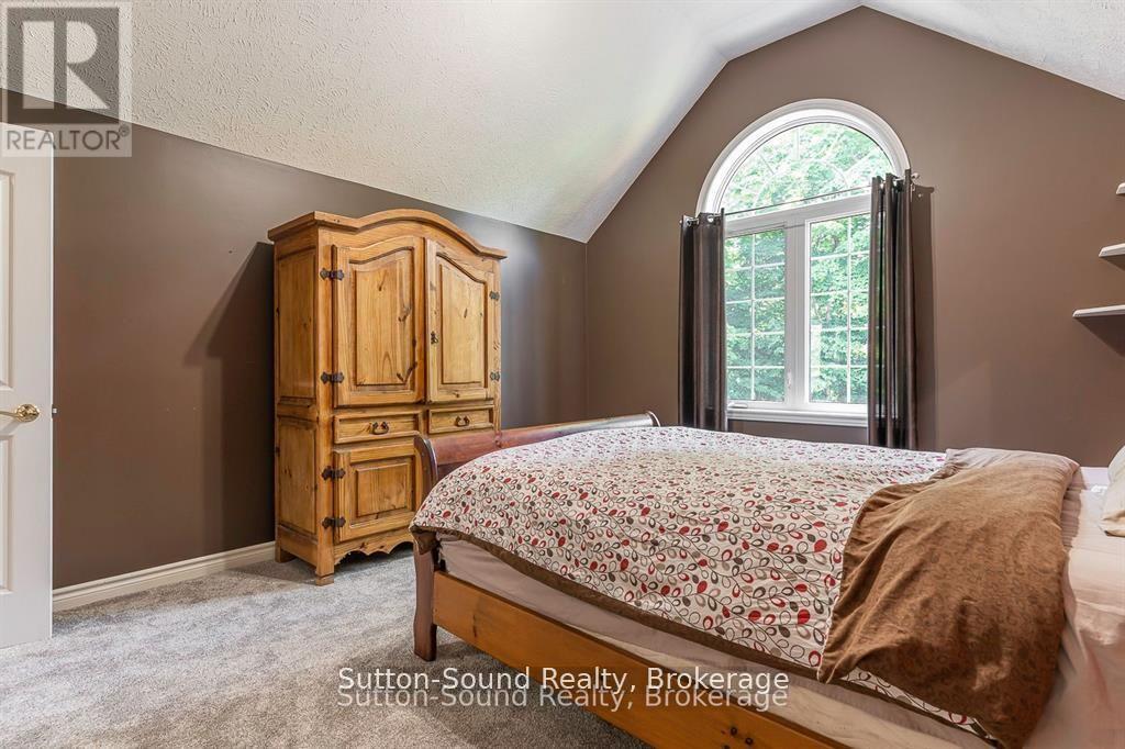 124 GOLDEN POND DRIVE - 23
