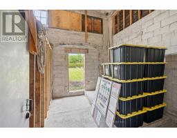 1057 Koshlong Lake Road, Dysart Et Al, ON K0M1S0 Photo 10