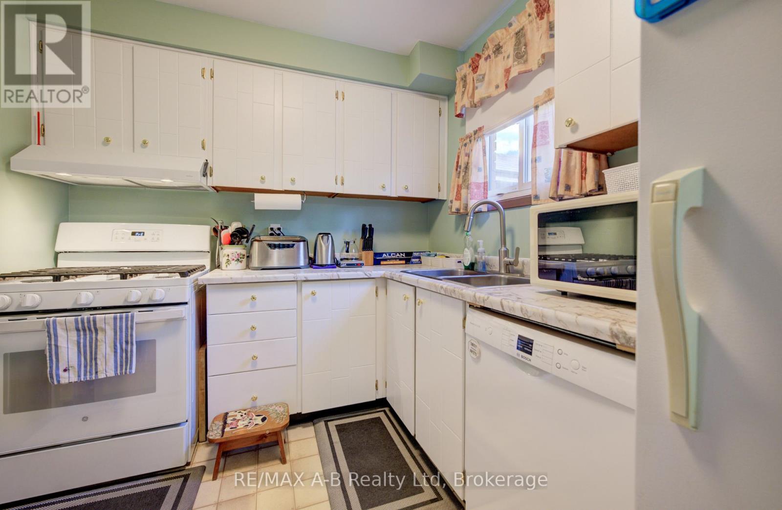 23 GALT ROAD - 13