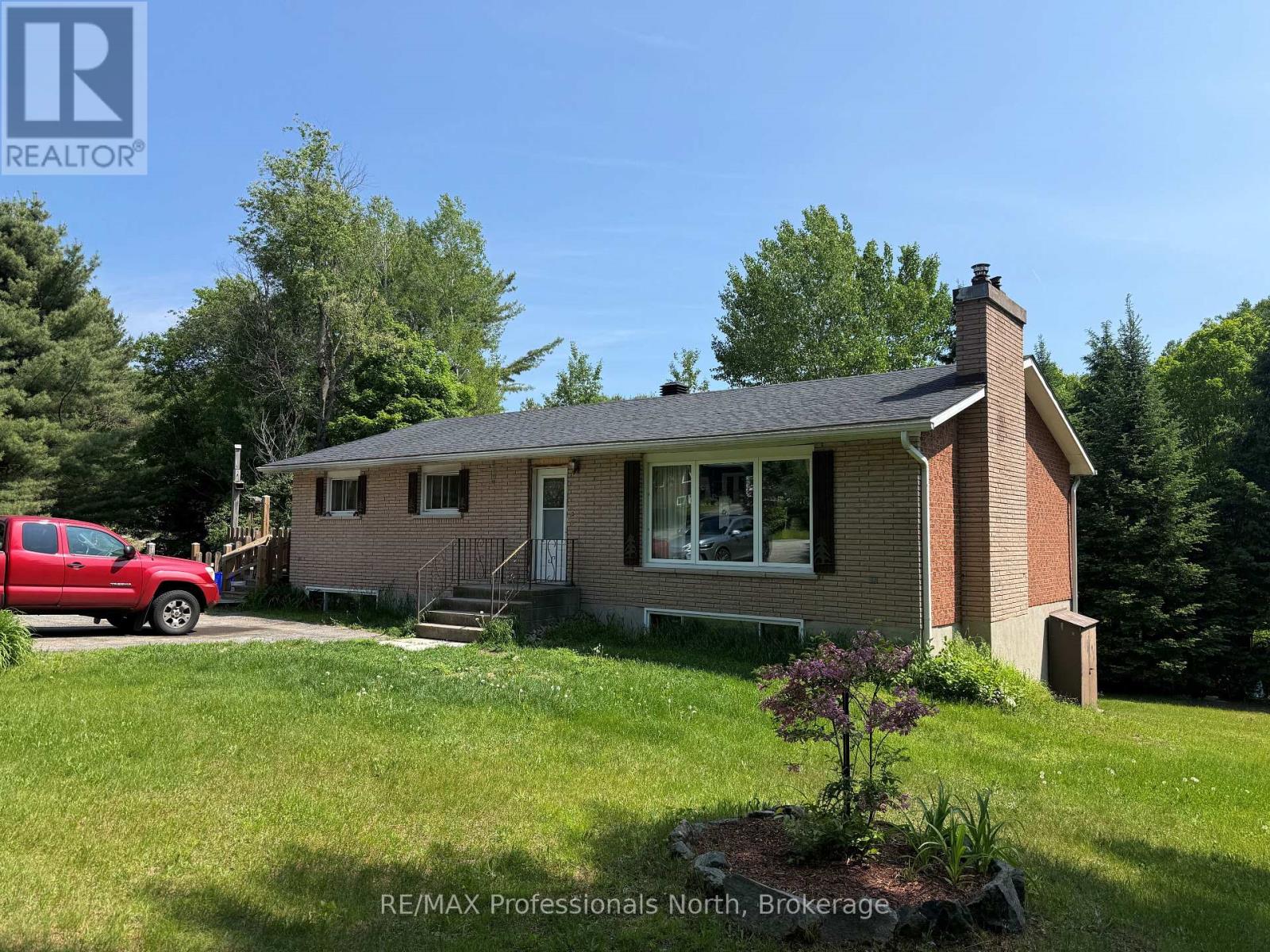 37 SPRUCE DRIVE S - 2