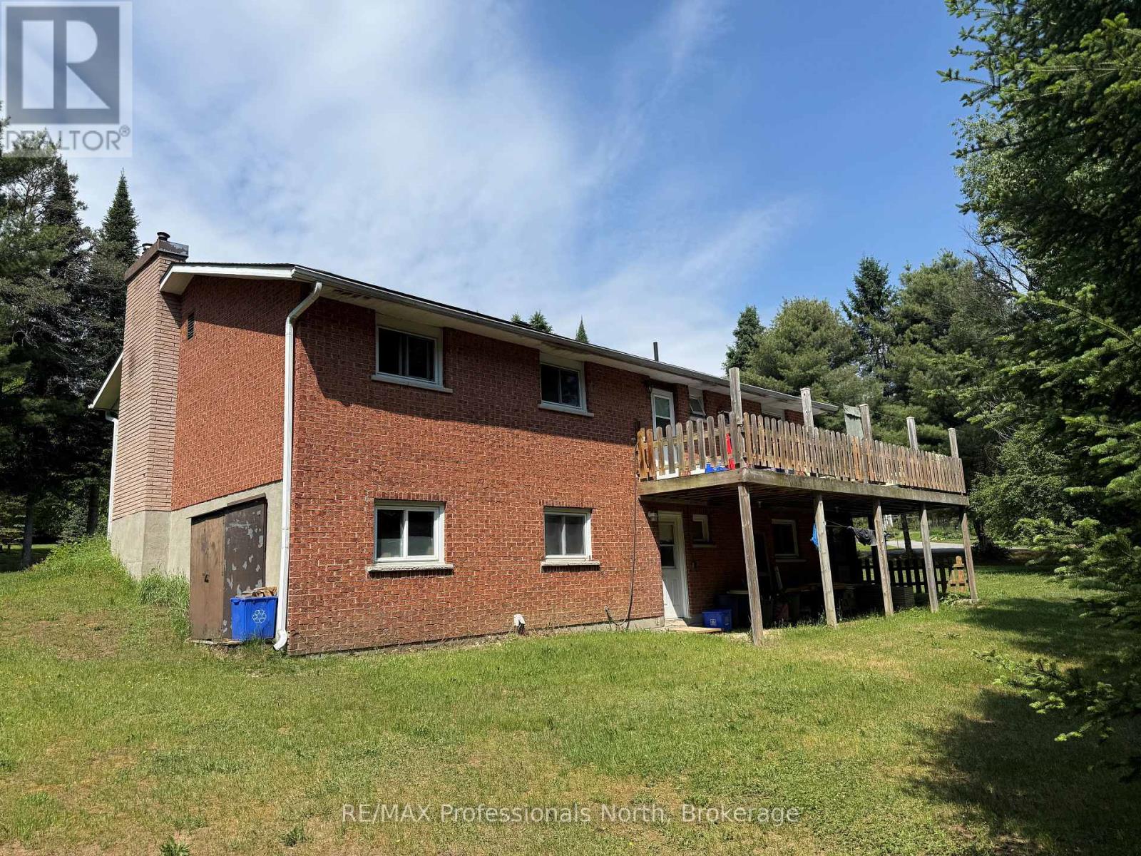 37 SPRUCE DRIVE S - 6