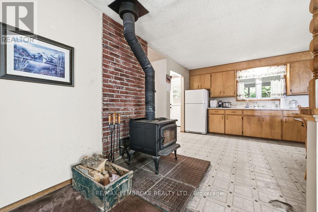 126 HILLTOP DRIVE - 13