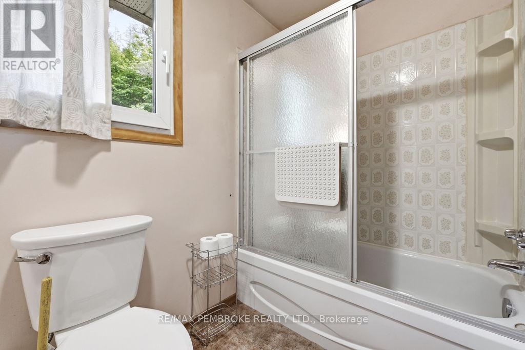 126 HILLTOP DRIVE - 20