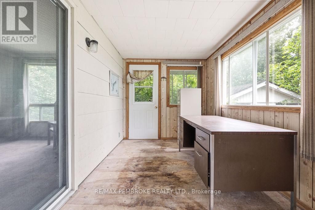 126 HILLTOP DRIVE - 21