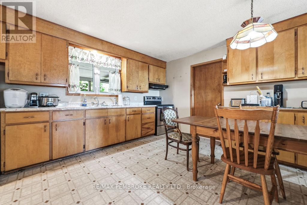 126 HILLTOP DRIVE - 5