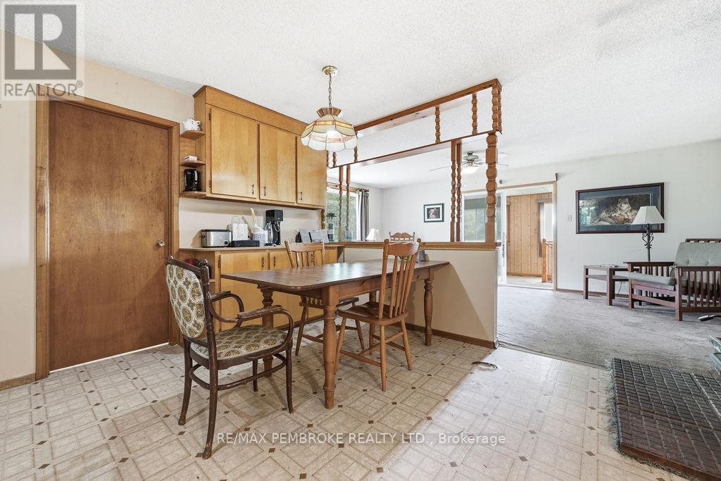 126 HILLTOP DRIVE - 6