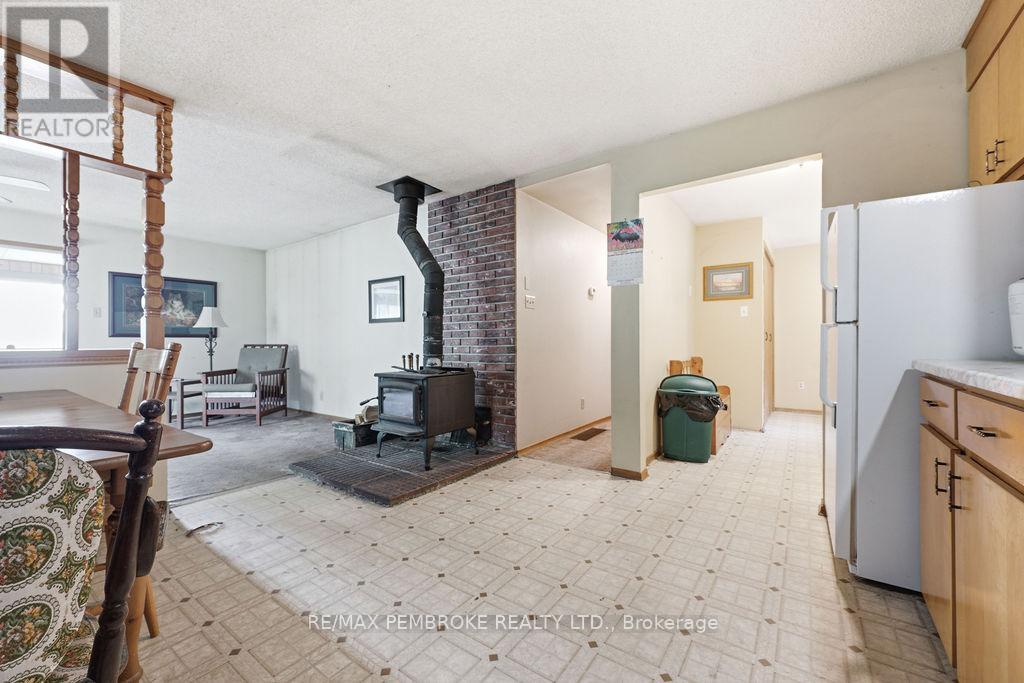 126 HILLTOP DRIVE - 7