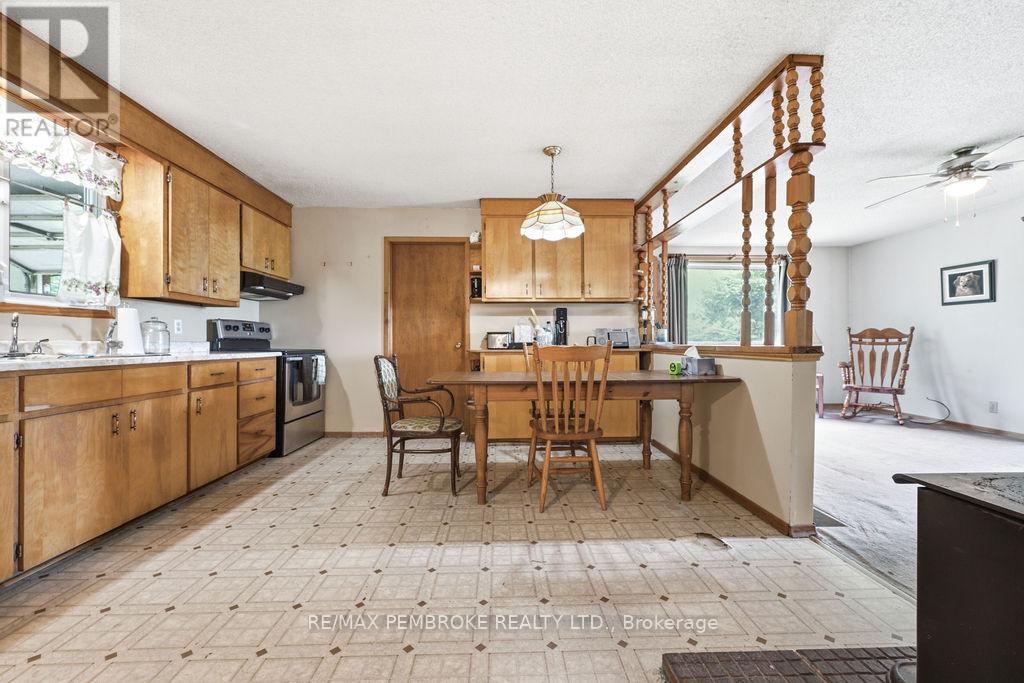 126 HILLTOP DRIVE - 8
