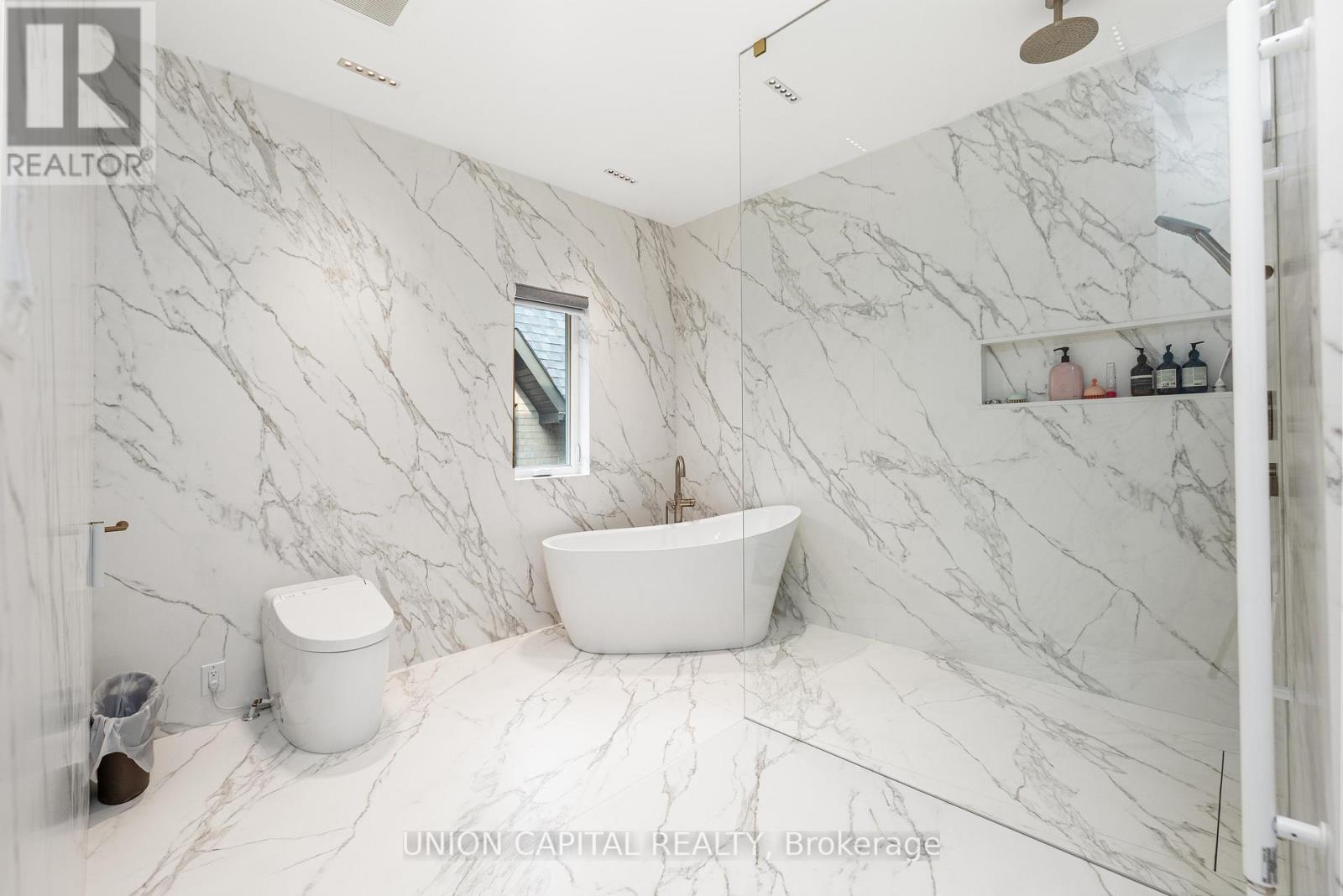 47 BEVDALE ROAD - 38