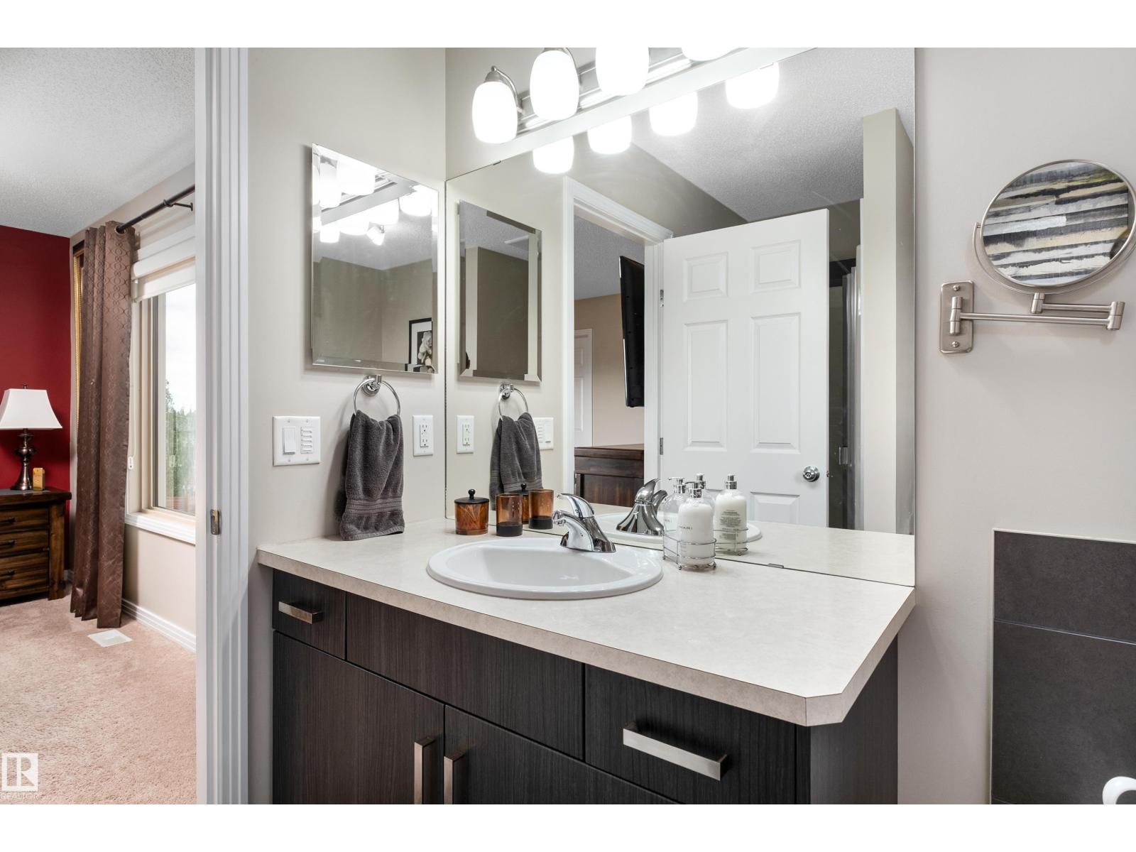 52 VANDERBILT CM — photo 25