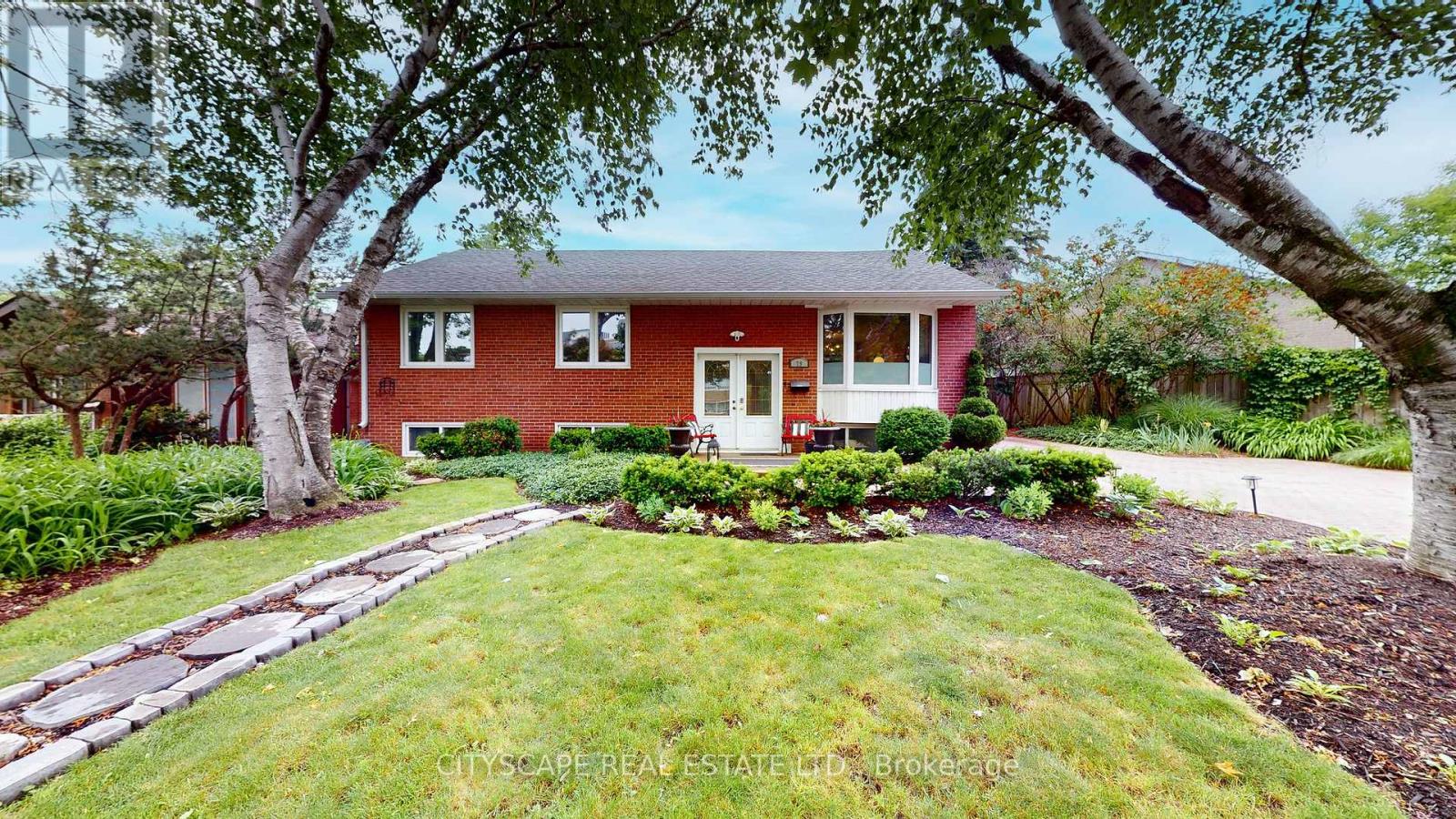 79 PAPERBIRCH DRIVE - 1