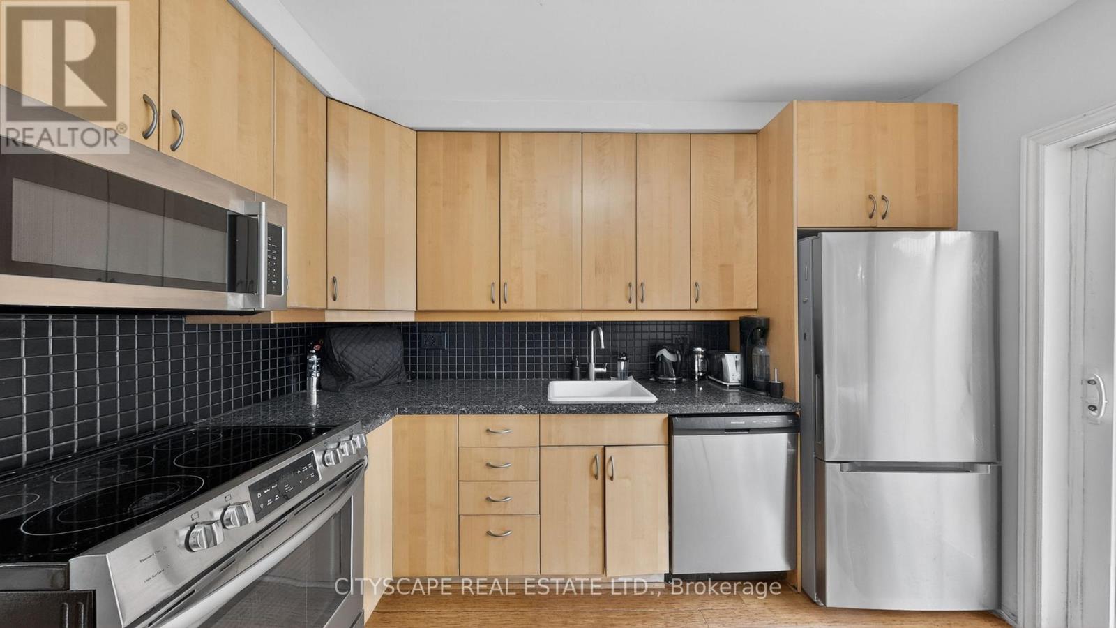 79 PAPERBIRCH DRIVE - 16