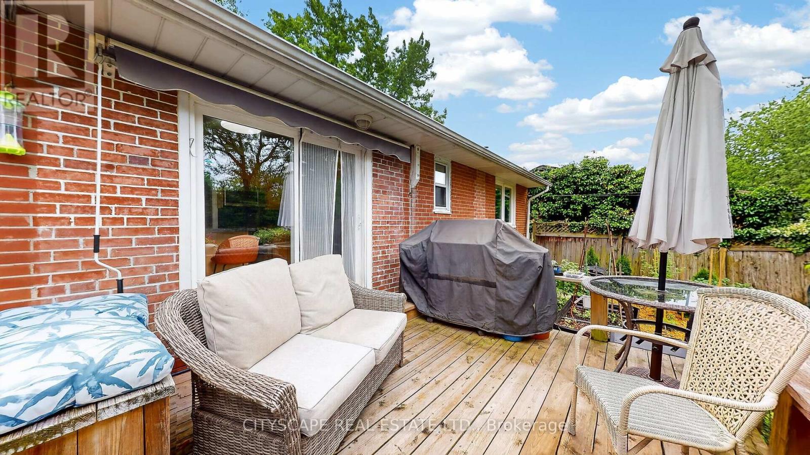 79 PAPERBIRCH DRIVE - 46