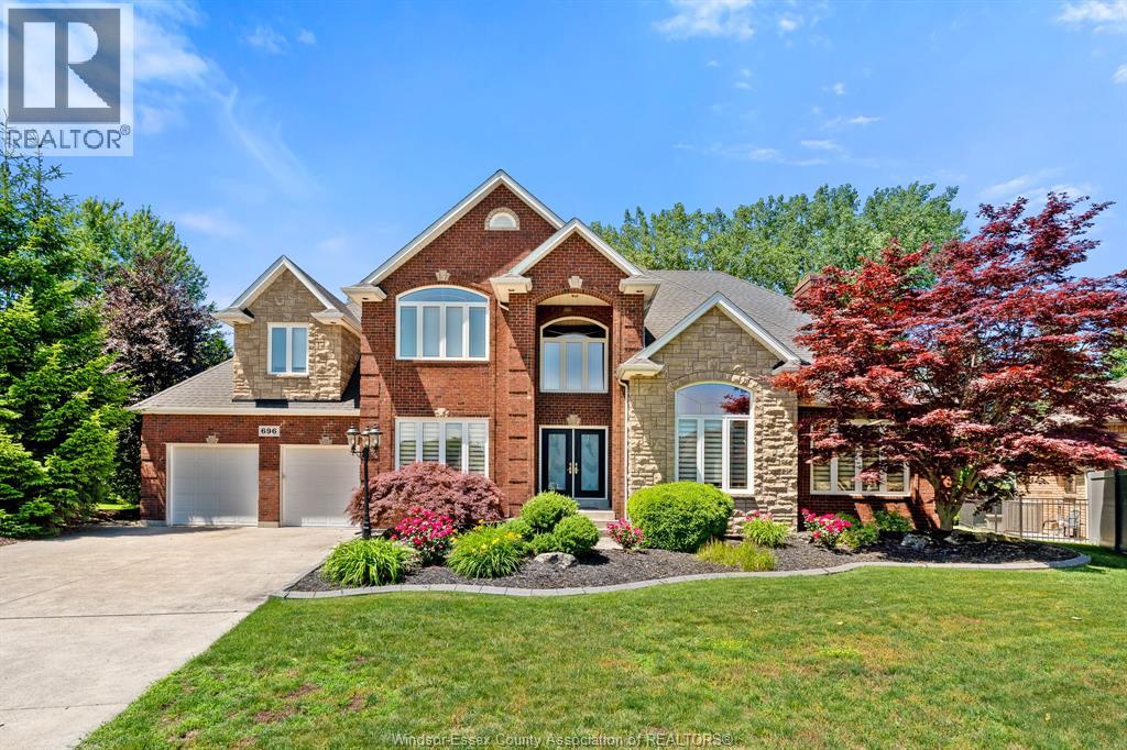 696 GEORGE KENNEDY WAY - 1