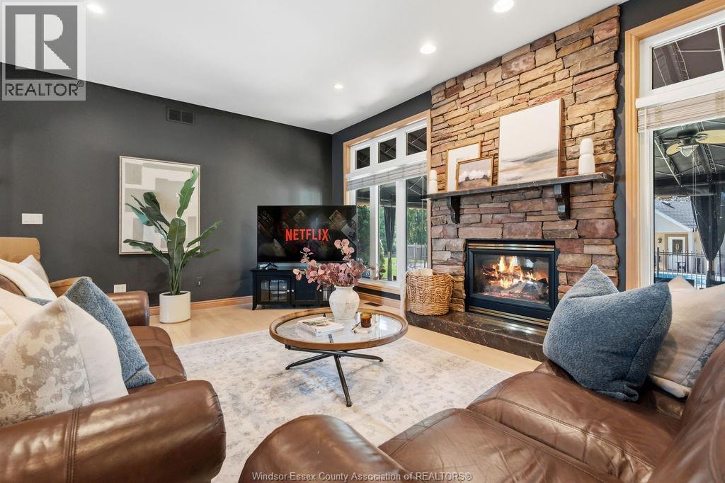 696 GEORGE KENNEDY WAY - 15
