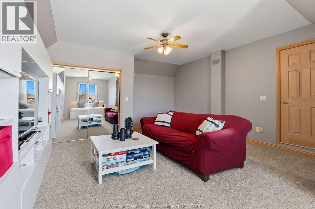 696 GEORGE KENNEDY WAY - 29