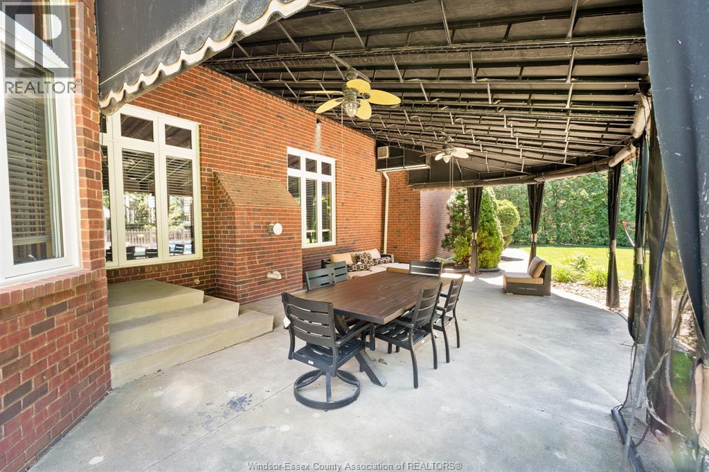 696 GEORGE KENNEDY WAY - 36