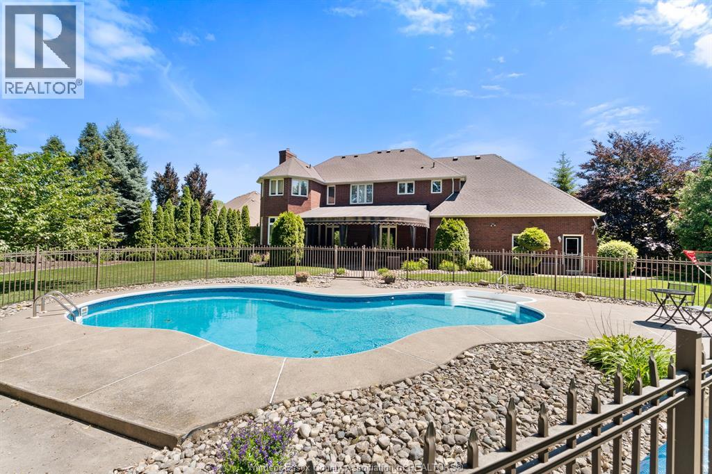 696 GEORGE KENNEDY WAY - 38