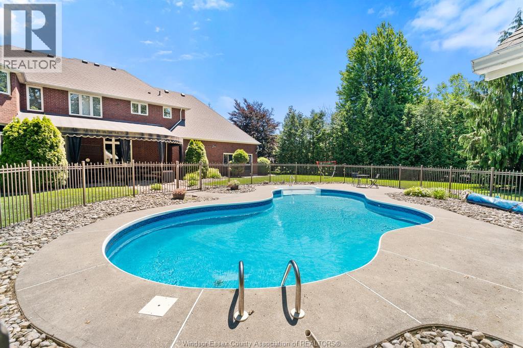 696 GEORGE KENNEDY WAY - 39