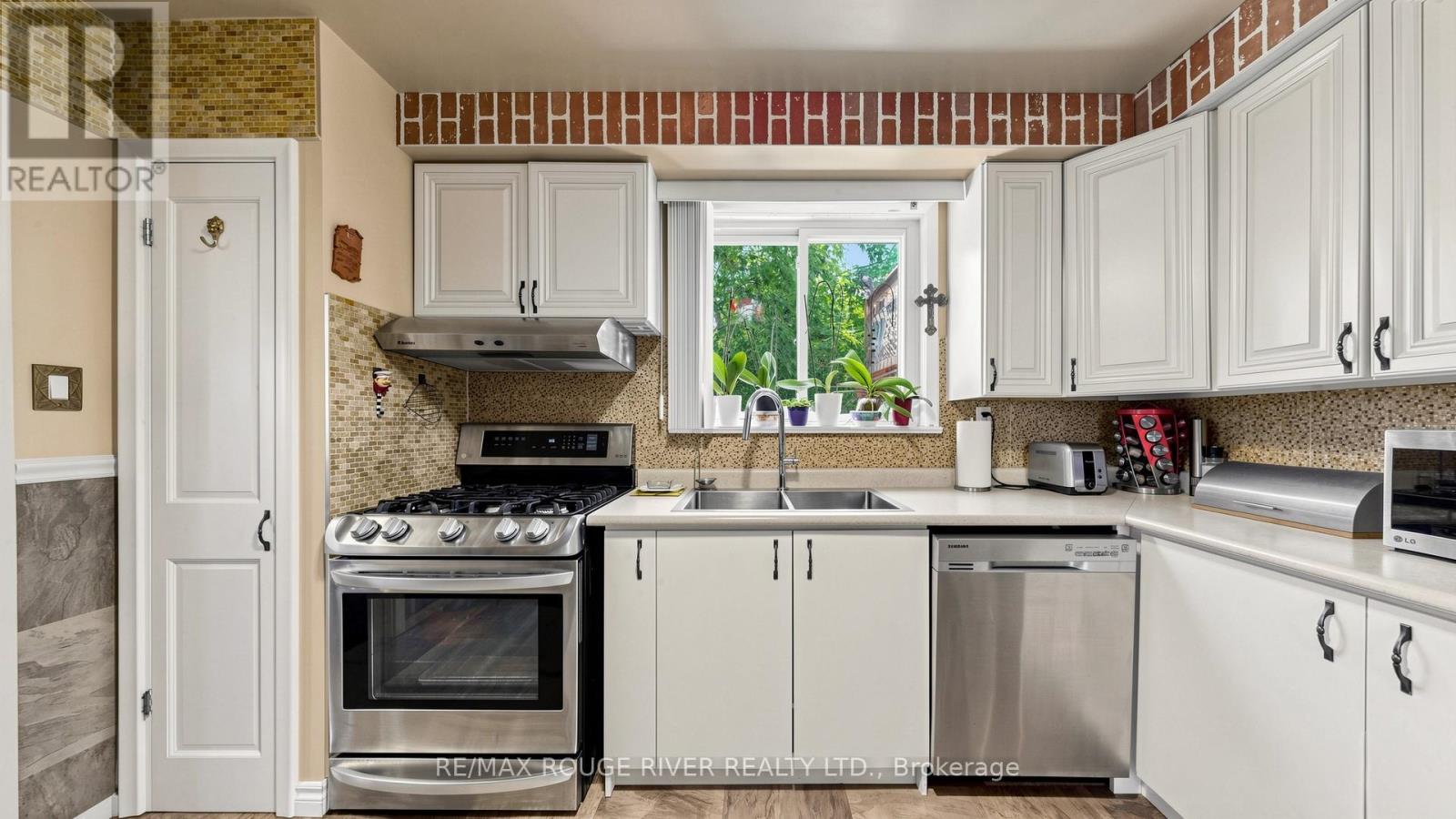 263 OAK PARK AVENUE - 21