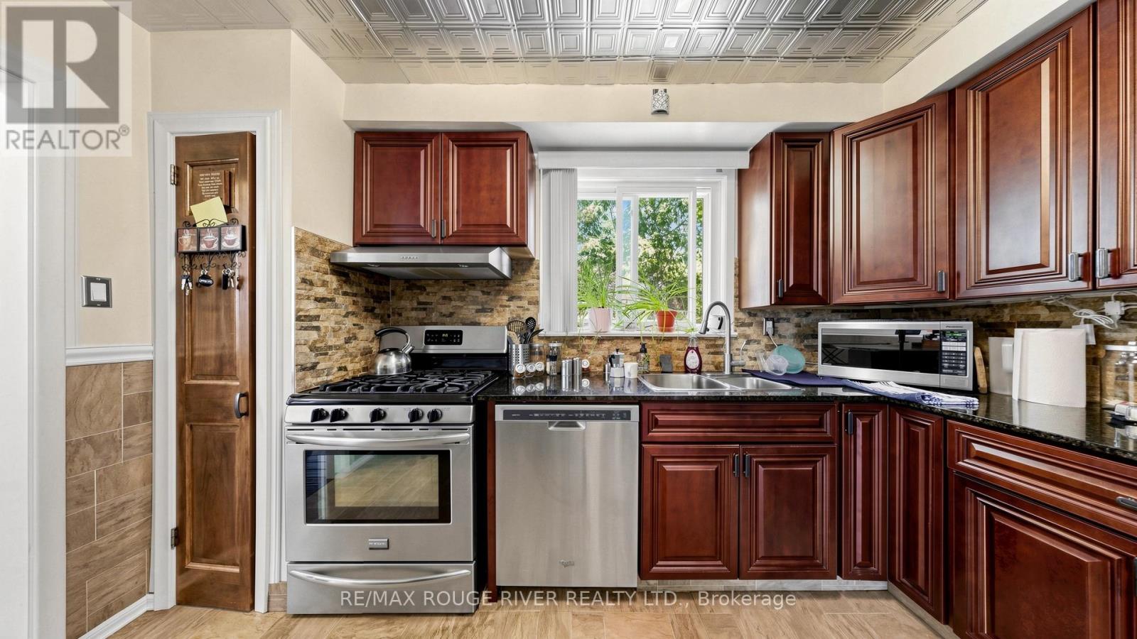 263 OAK PARK AVENUE - 31