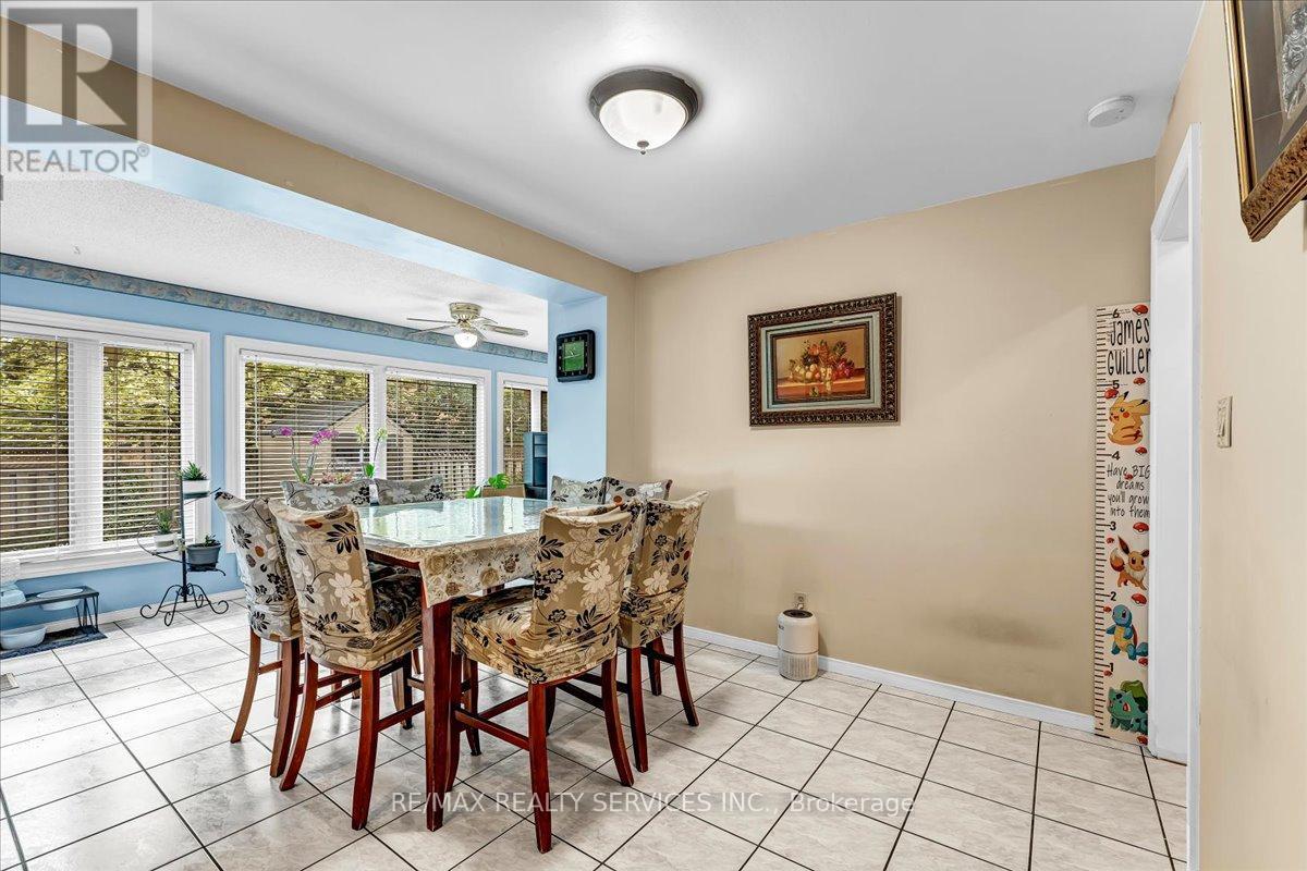 16 MAJOR WILLIAM SHARPE DRIVE E - 12