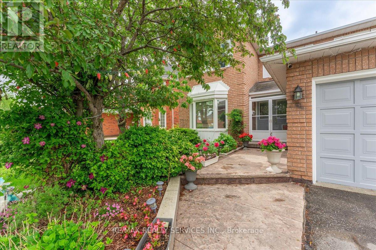 16 MAJOR WILLIAM SHARPE DRIVE E - 4