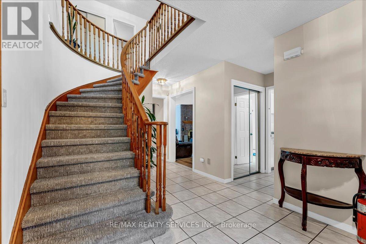 16 MAJOR WILLIAM SHARPE DRIVE E - 7