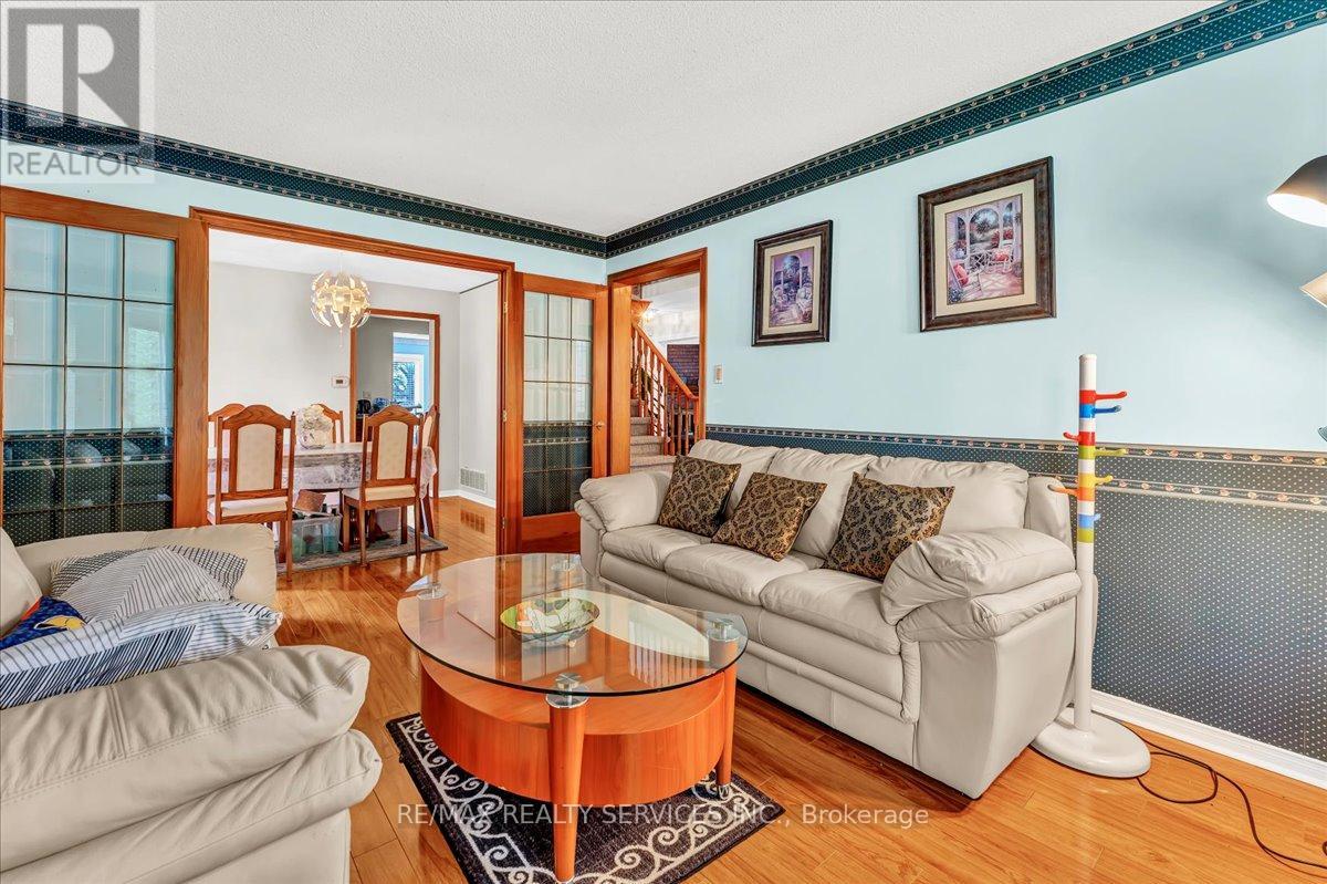 16 MAJOR WILLIAM SHARPE DRIVE E - 9