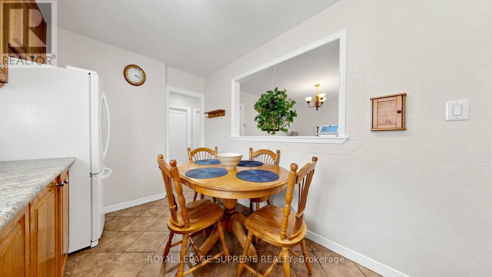 610 MCROBERTS AVENUE - 17