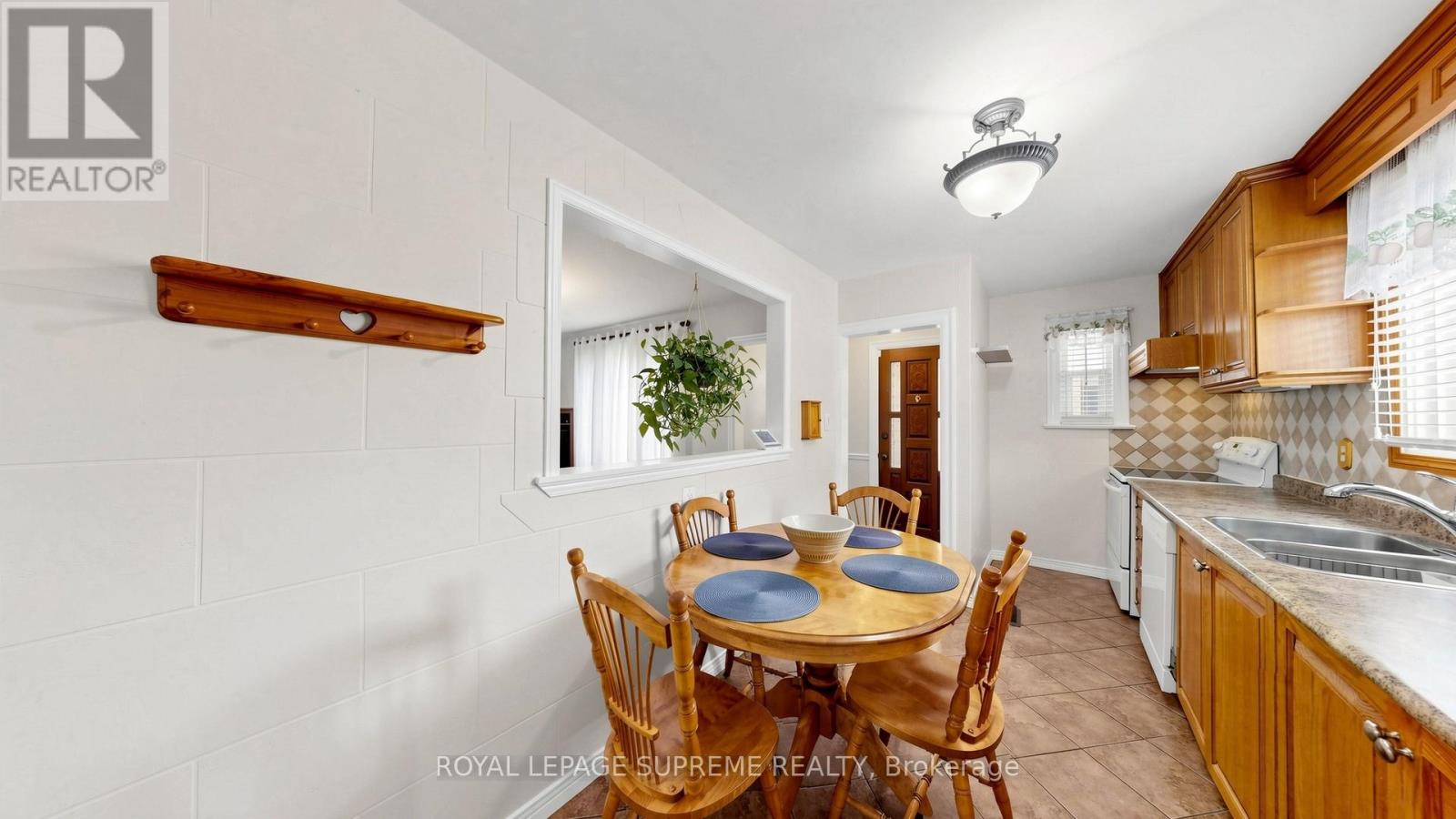 610 MCROBERTS AVENUE - 18