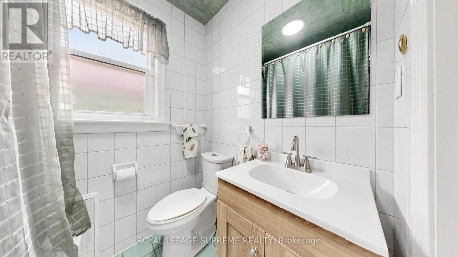 610 MCROBERTS AVENUE - 25