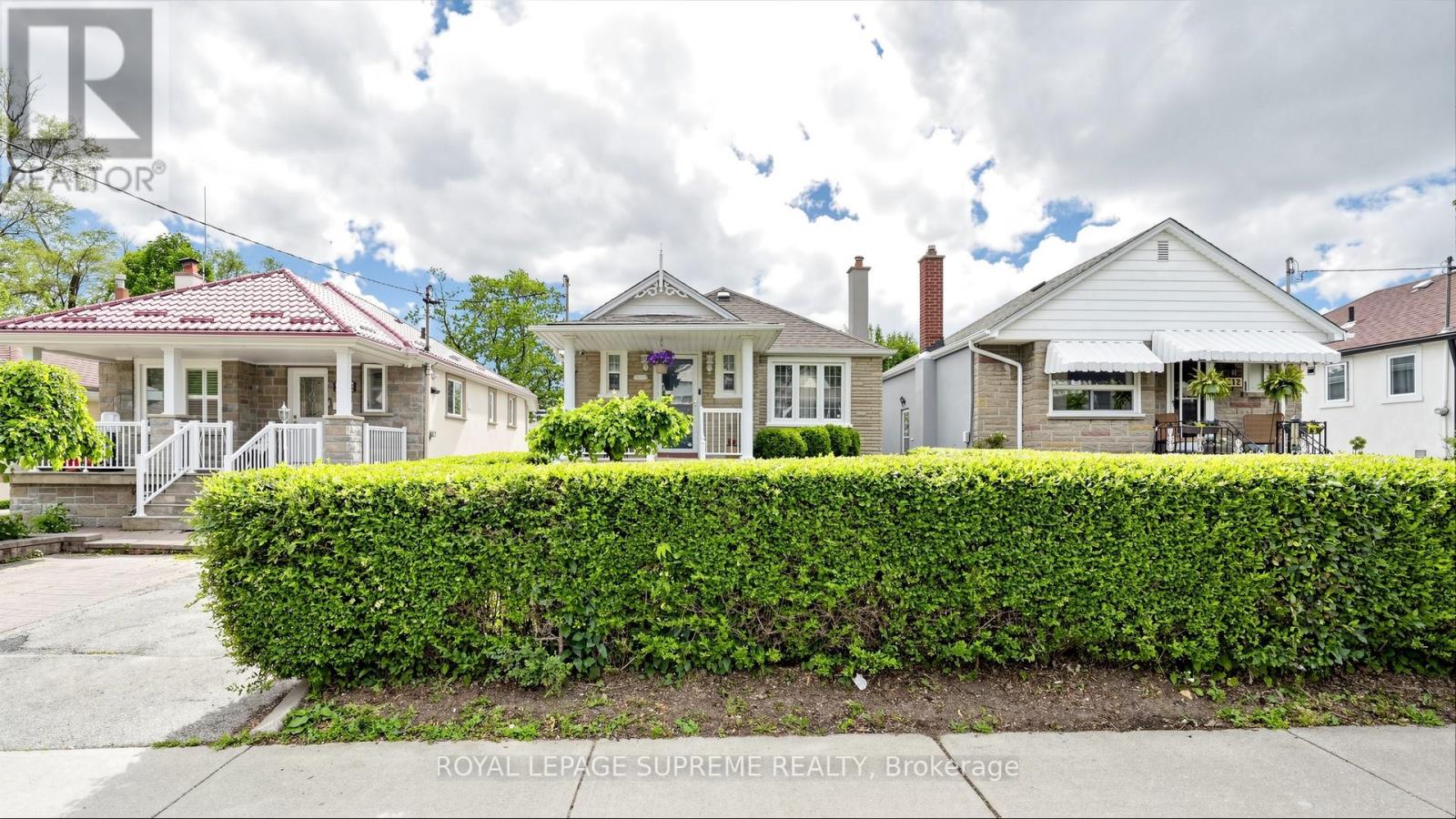 610 MCROBERTS AVENUE - 3