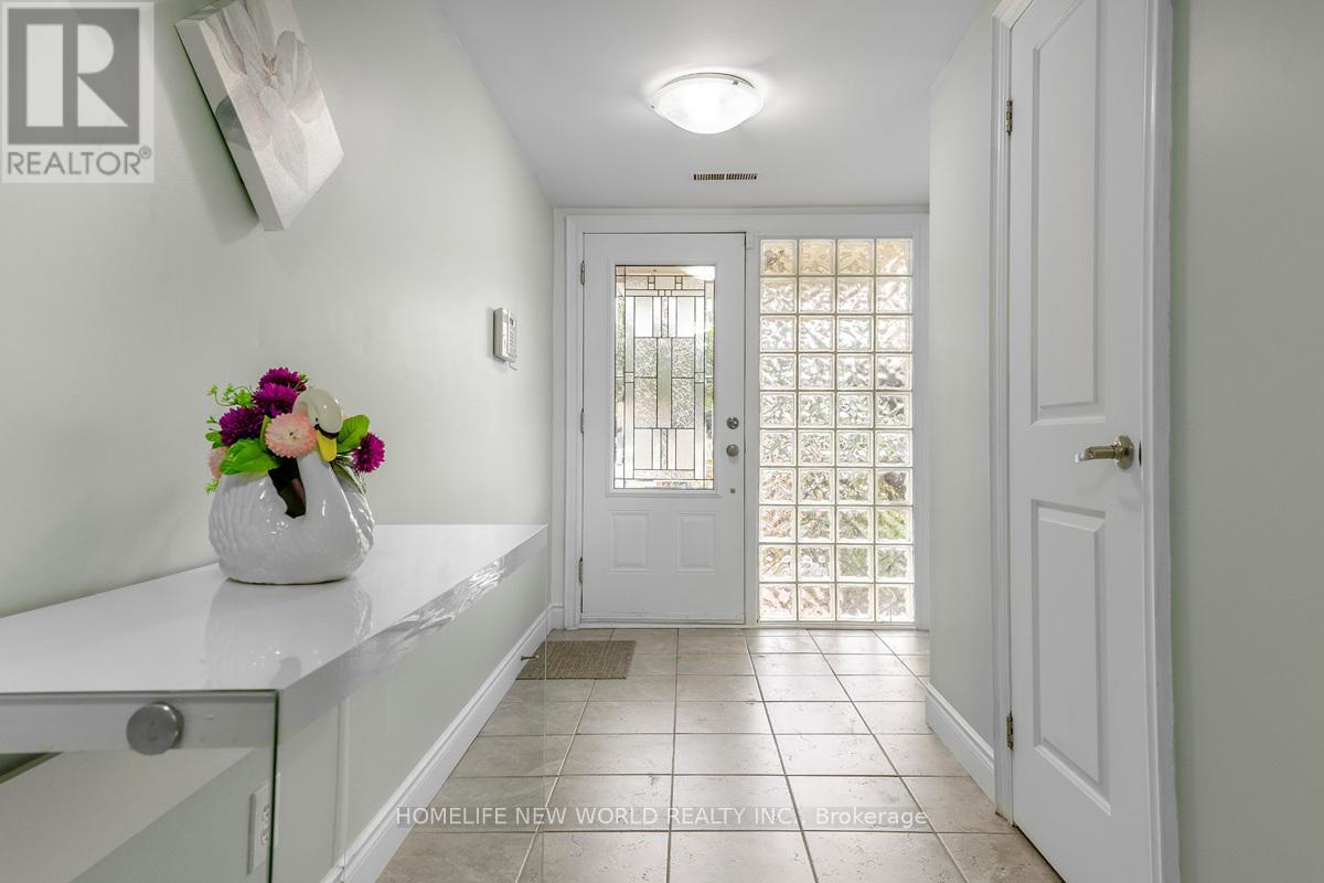 61 POPLAR CRESCENT - 2