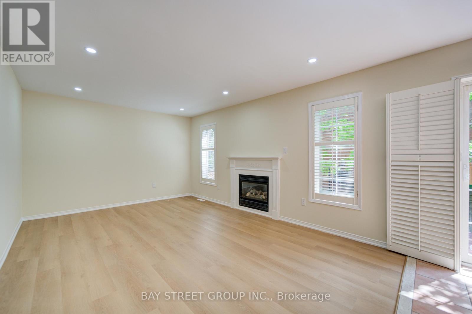 50 GREENBANK DRIVE - 10