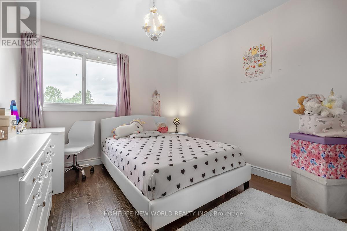 61 POPLAR CRESCENT - 15