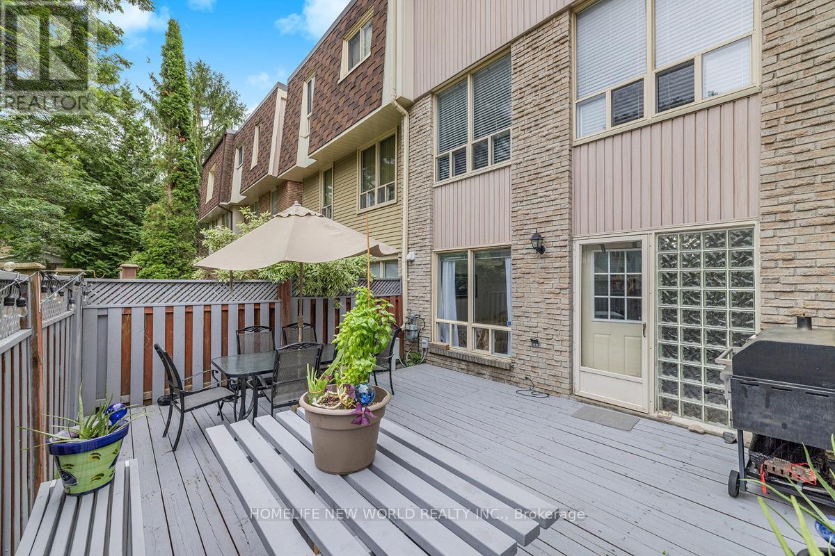 61 POPLAR CRESCENT - 21