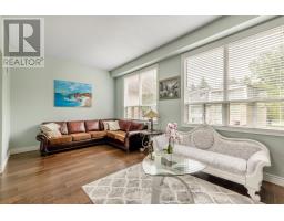 Eating area - 61 Poplar Crescent, Aurora, ON L4G3M4 Photo 6