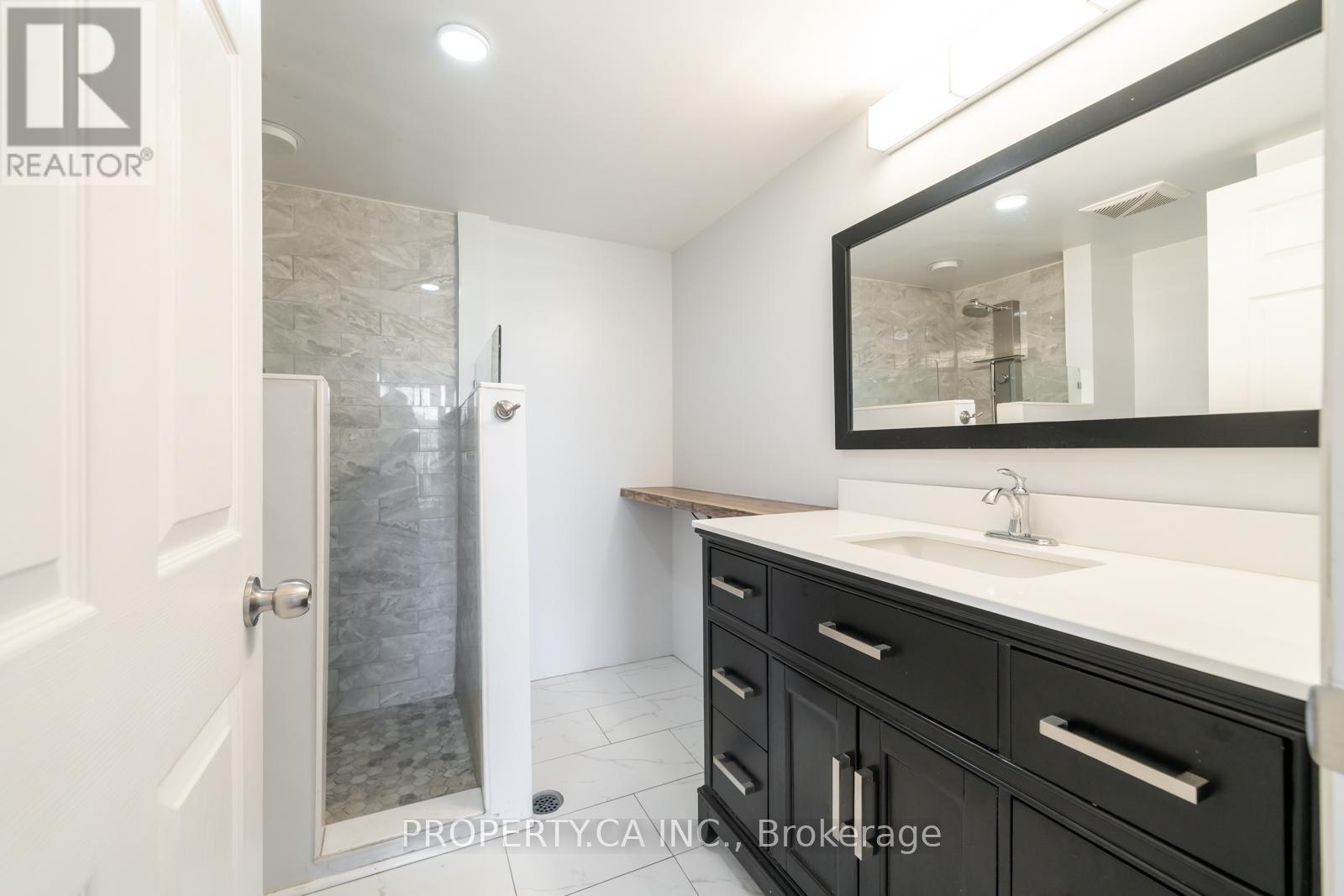 #A206 15 CORNELL MEADOWS AVENUE - 25