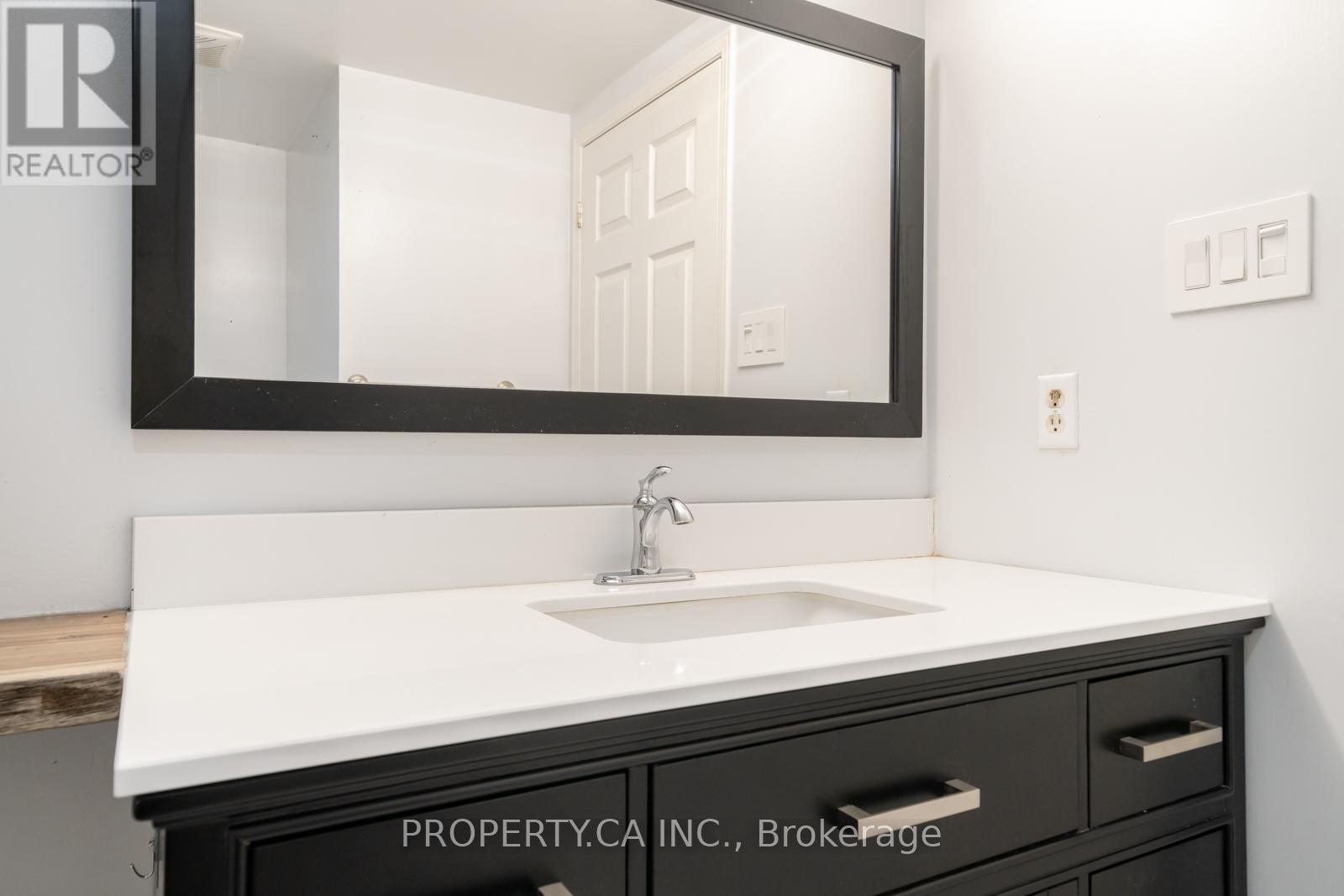 #A206 15 CORNELL MEADOWS AVENUE - 26