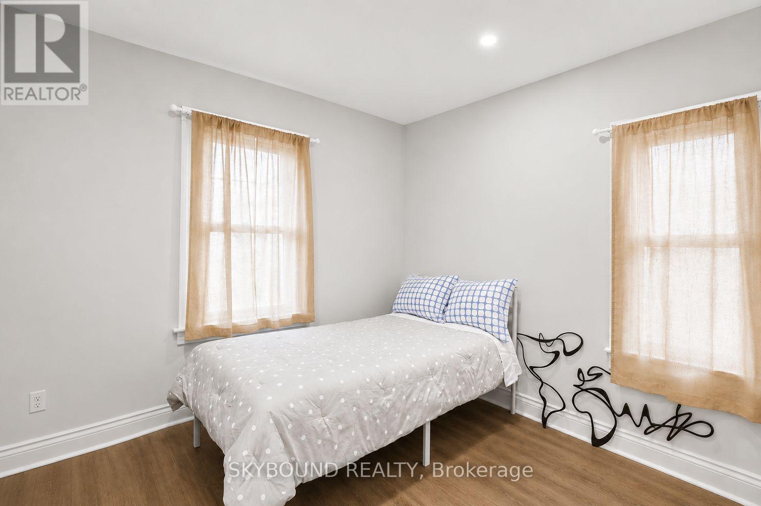 1723 LANGLOIS AVENUE - 10