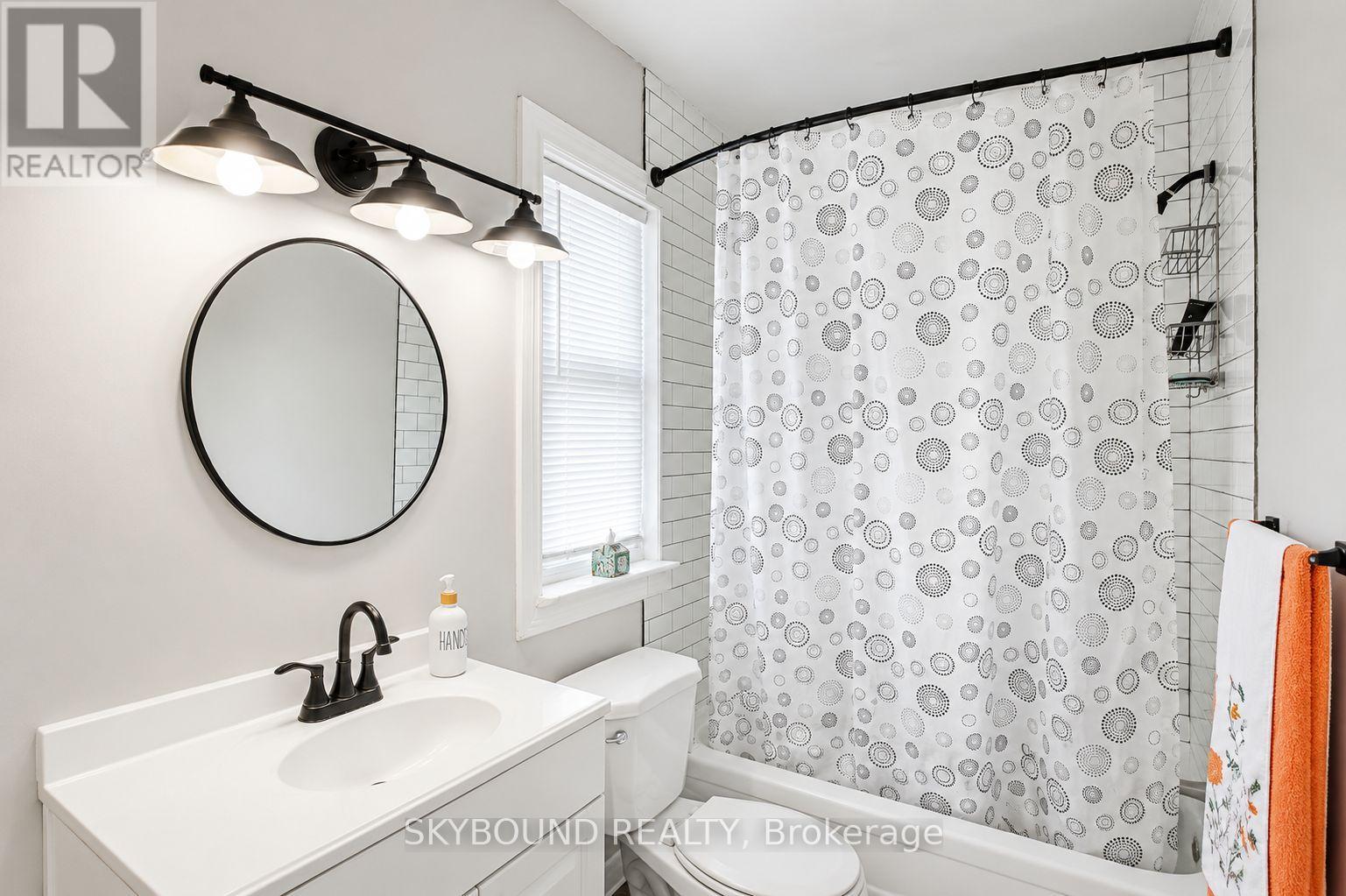 1723 LANGLOIS AVENUE - 11