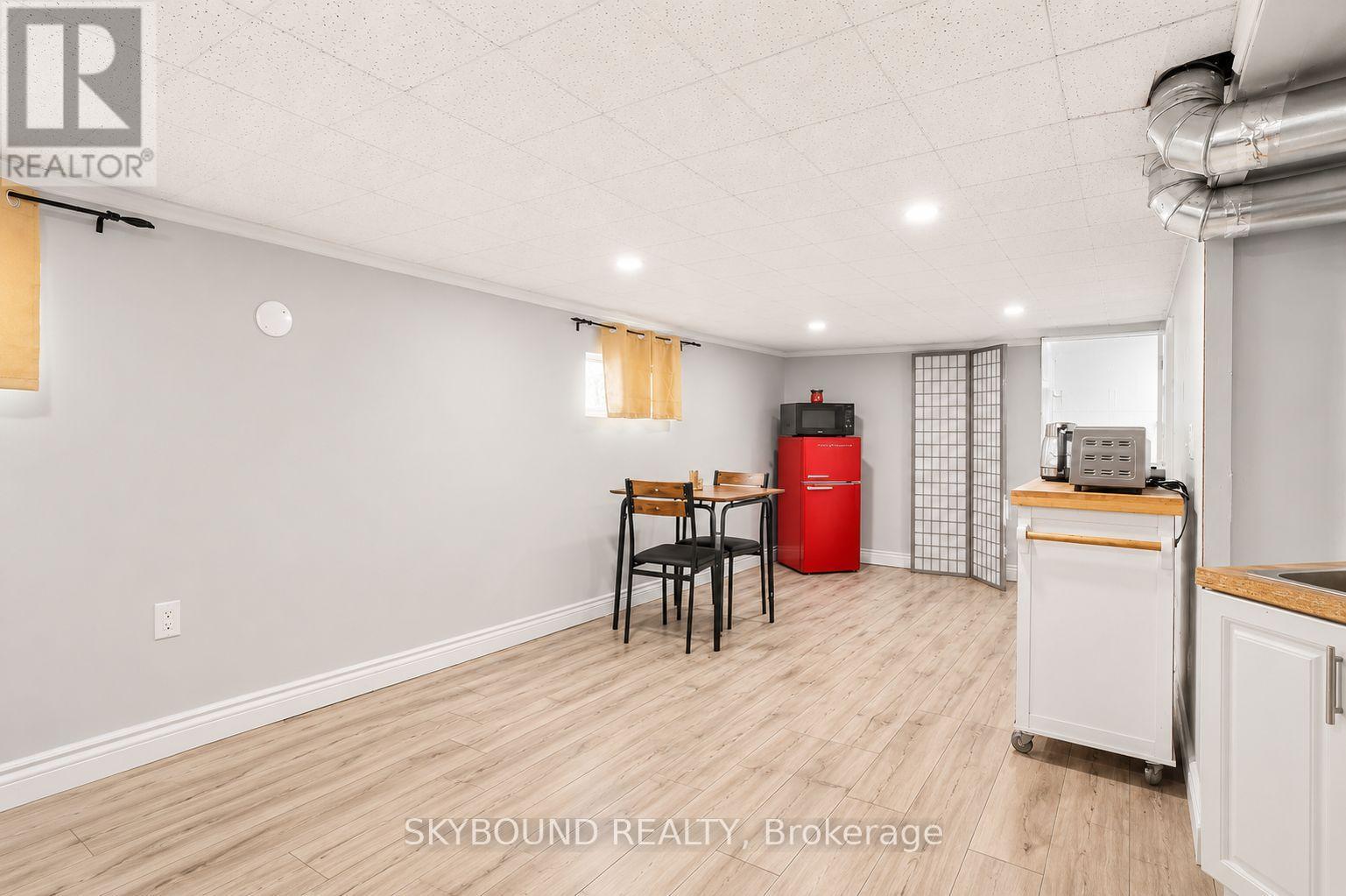 1723 LANGLOIS AVENUE - 13